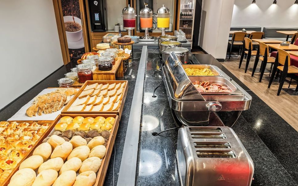 Buffet Photo