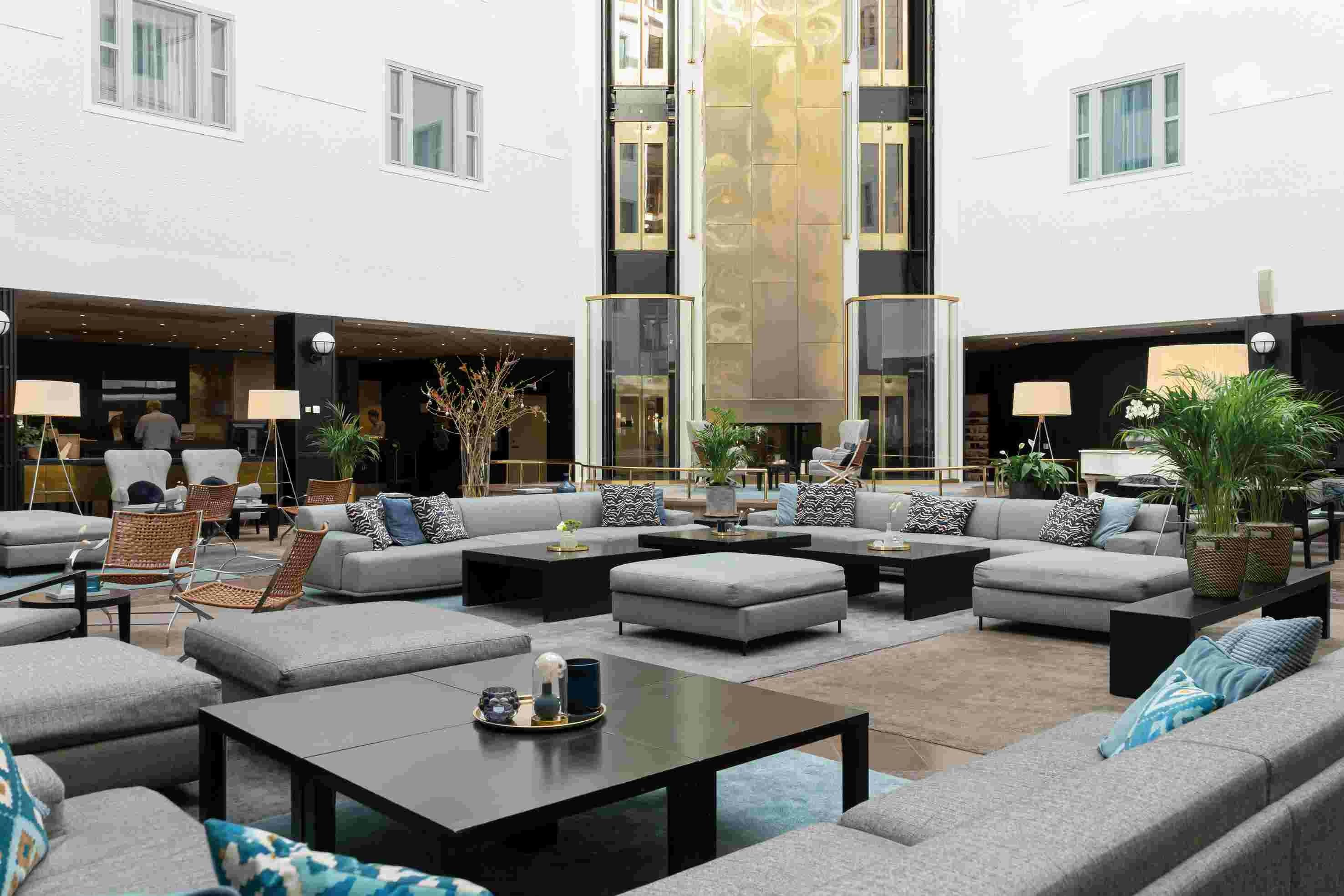Lounge Photo