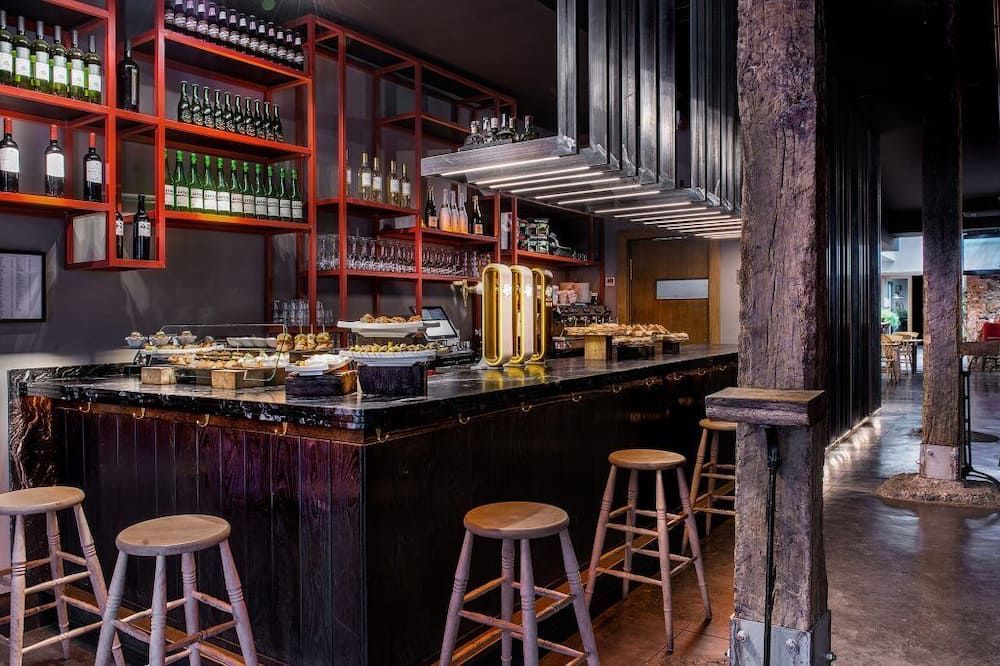 Bar Photo