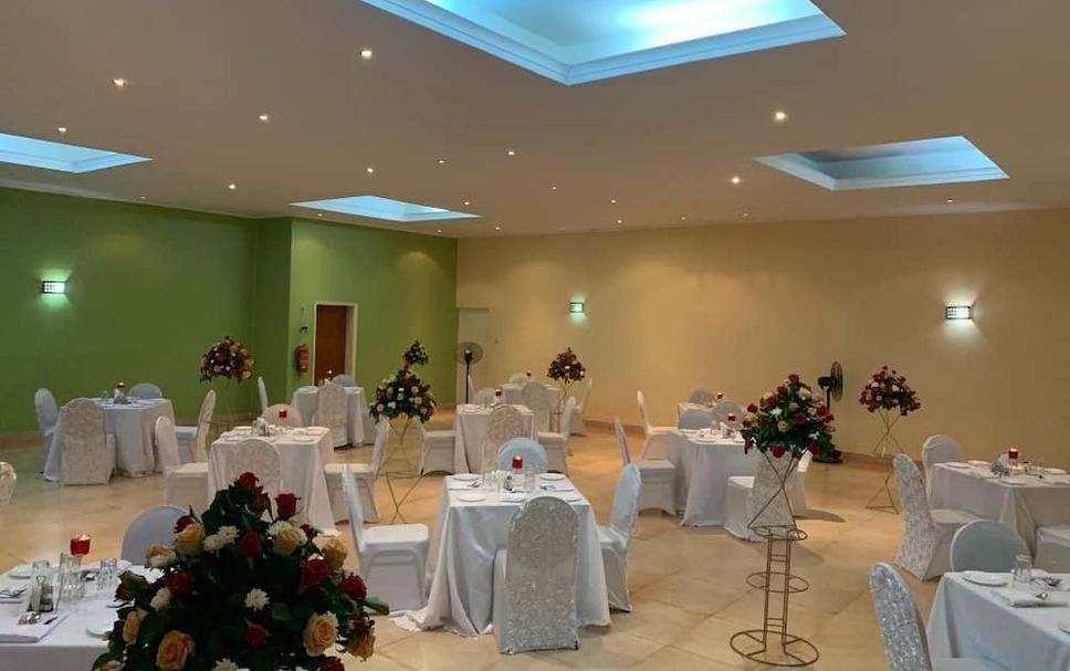 Banquet hall Photo