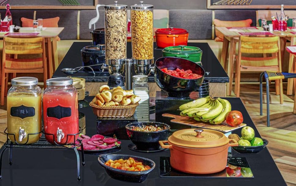 Buffet Photo