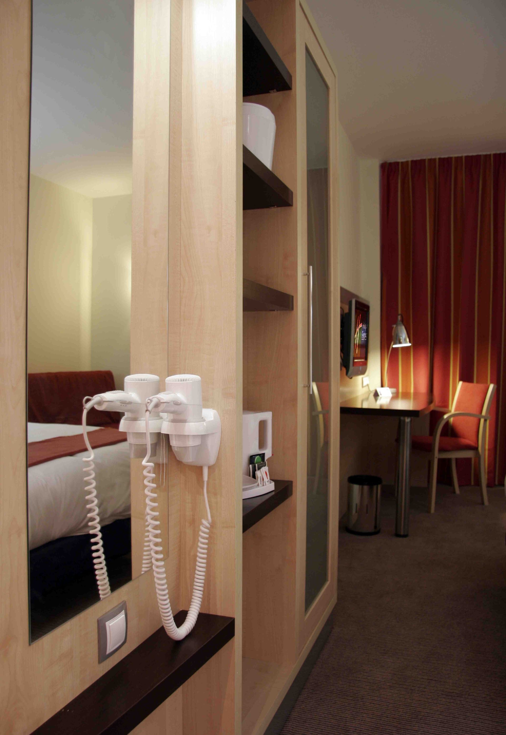 Room amenity