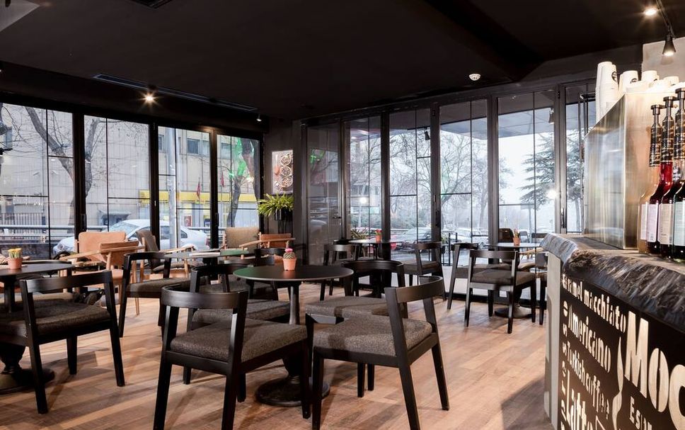 Restaurant Photo