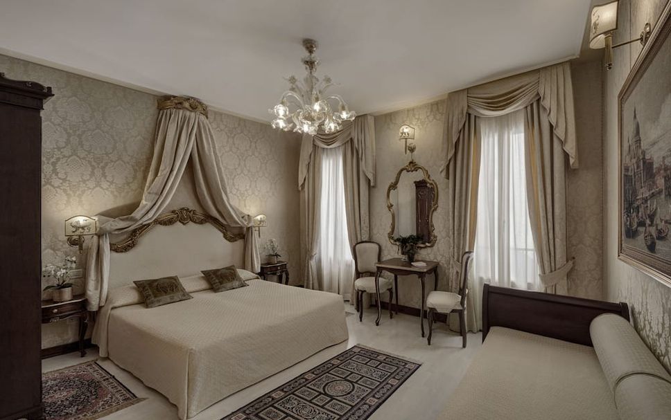 Bedroom Photo