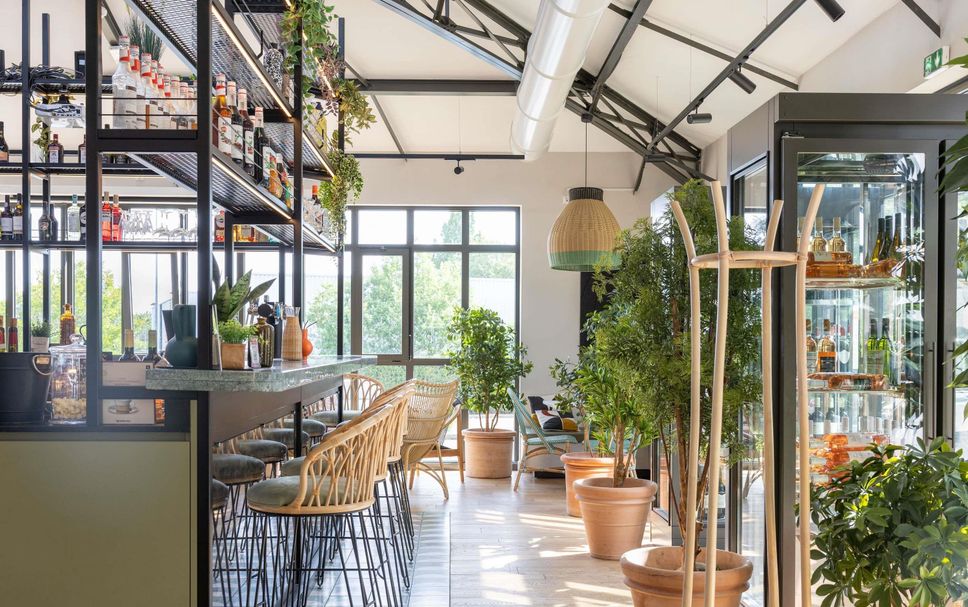 Restaurant Photo