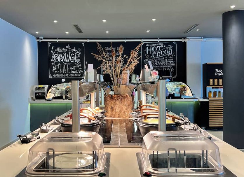 Buffet Photo
