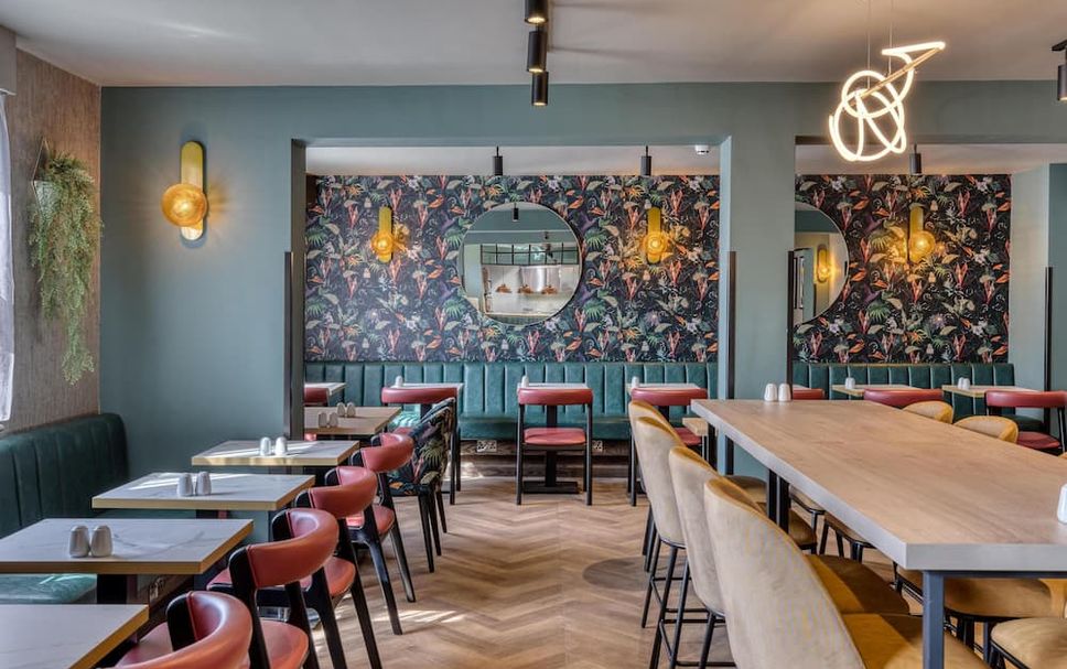 Restaurant Photo