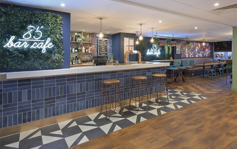 Bar Photo