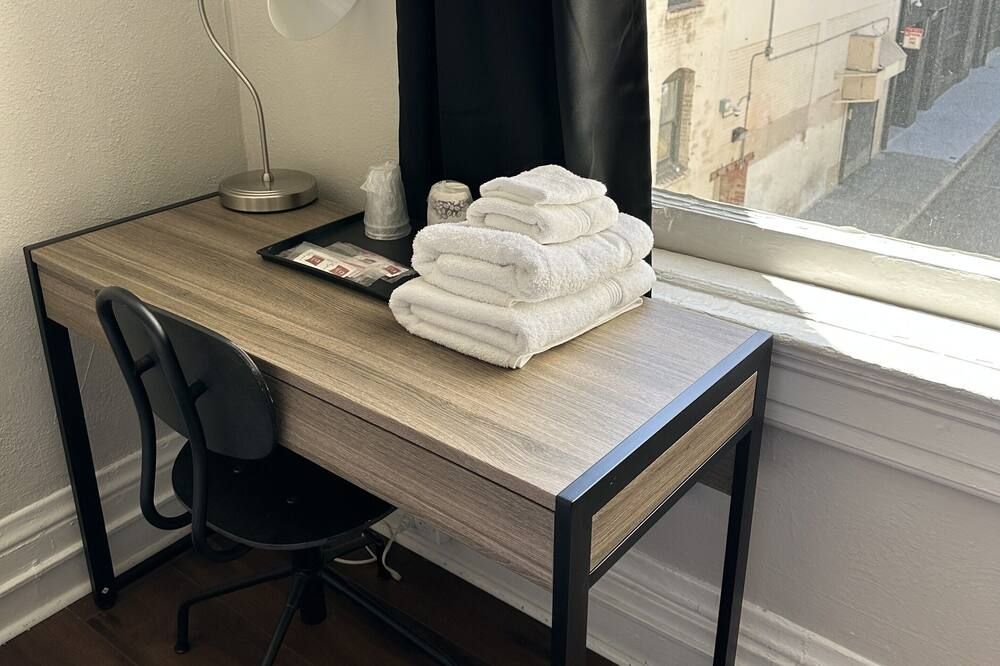 Room amenity