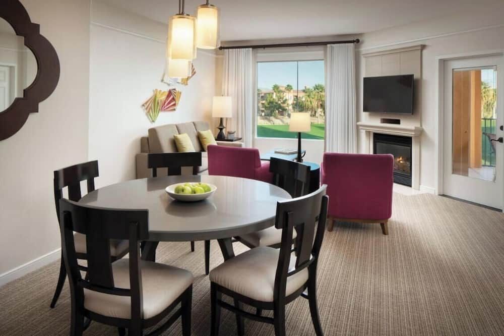 Dining room Photo