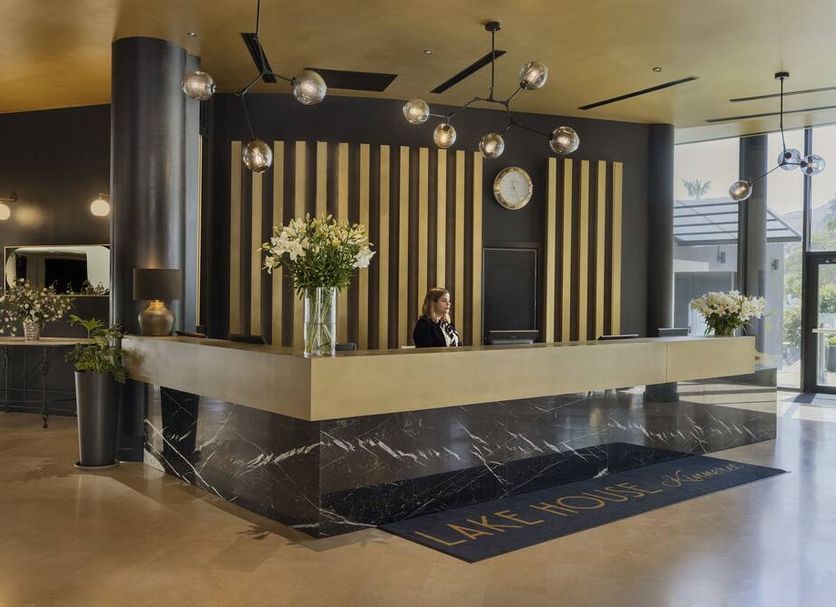 Front desk Photo