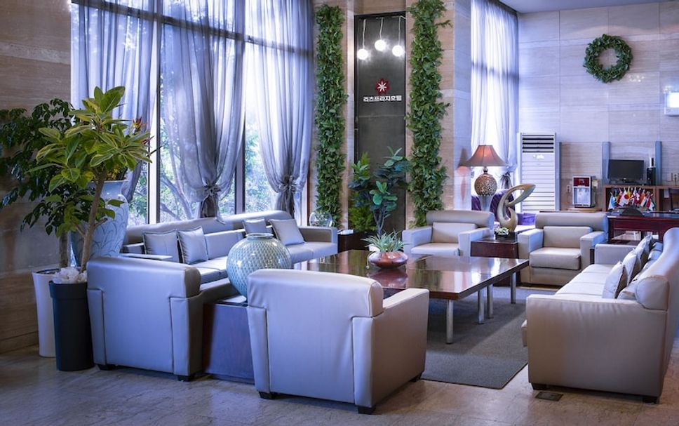 Lobby Photo