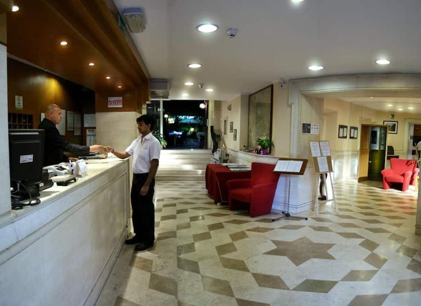 Front desk Photo