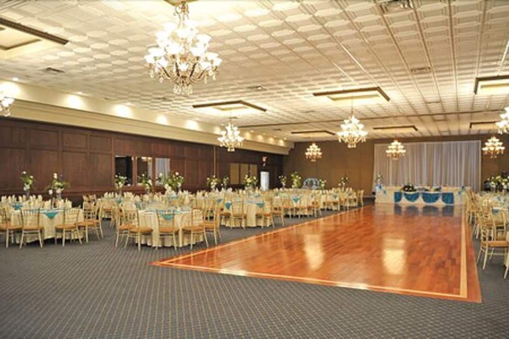 Banquet hall Photo