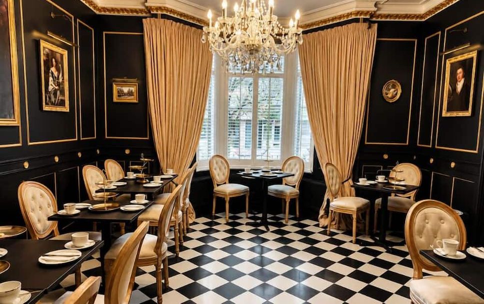 Restaurant Photo