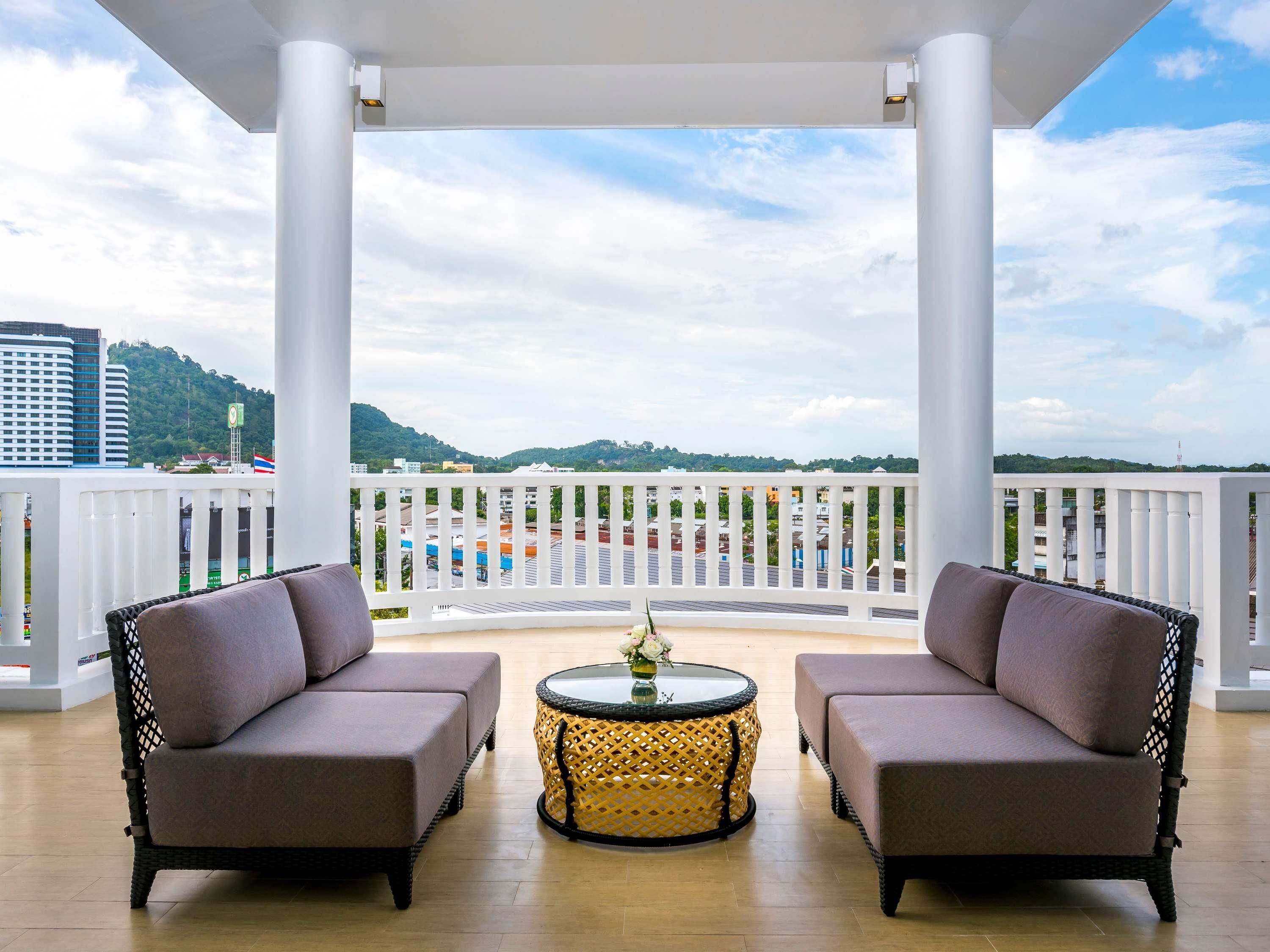 Balcony Photo