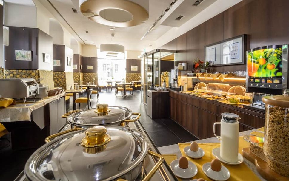 Buffet Photo
