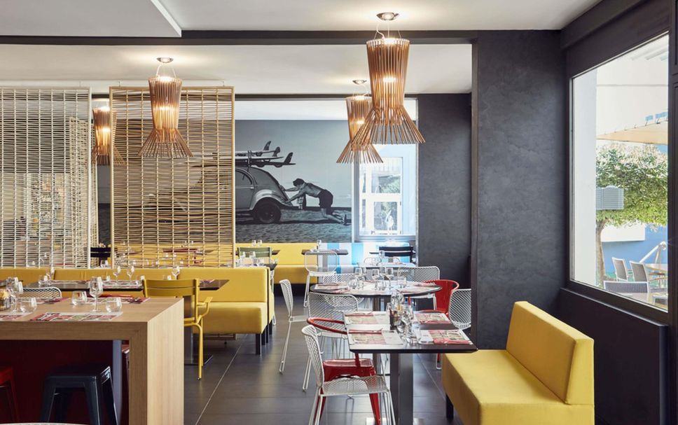 Restaurant Photo