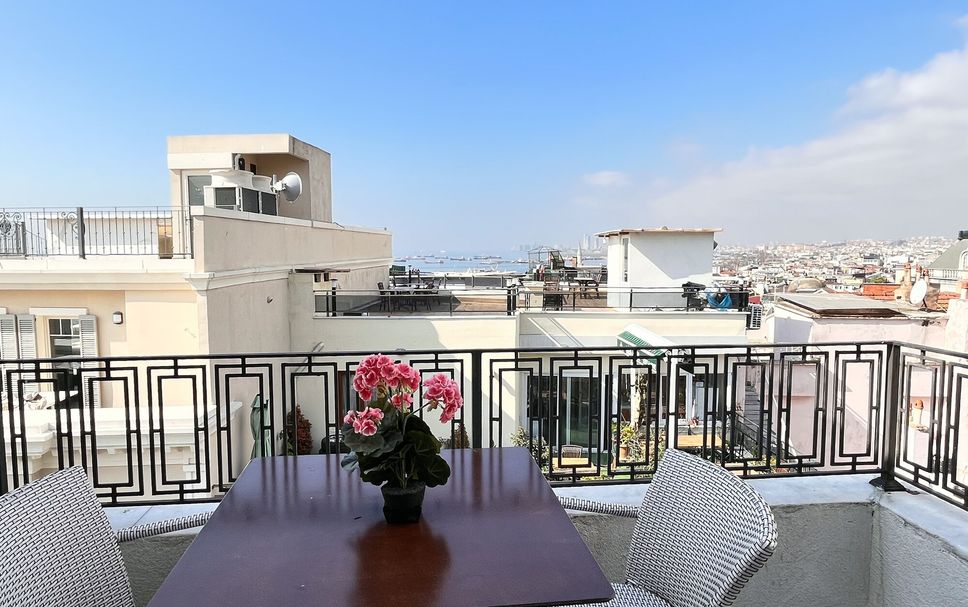 Balcony Photo