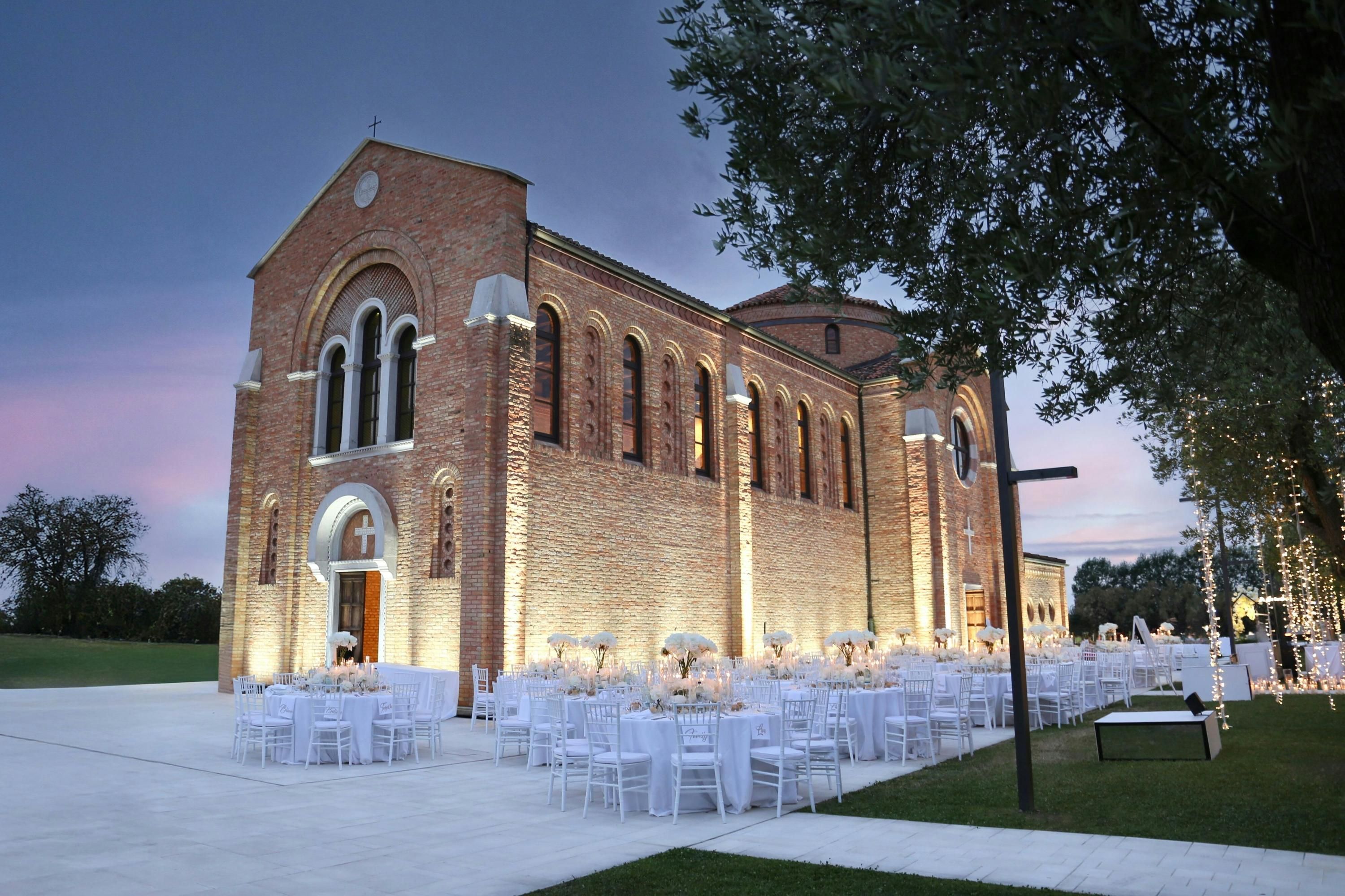 Banquet hall