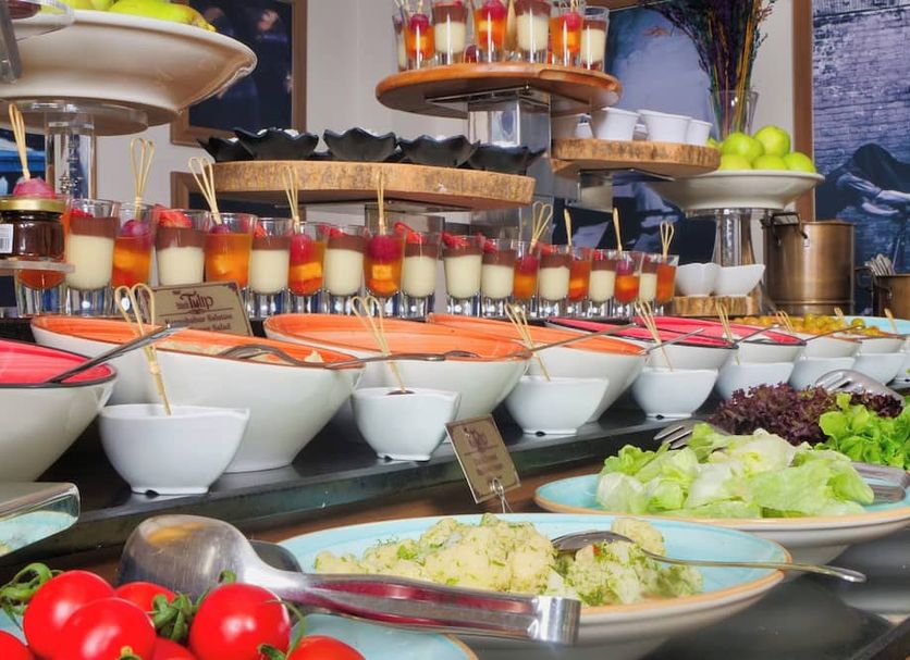 Buffet Photo