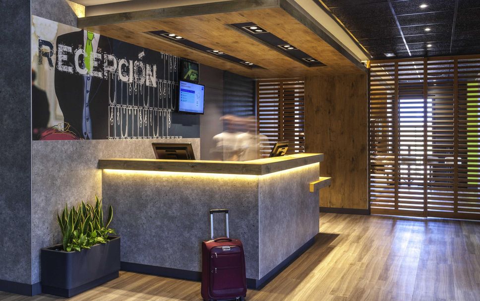 Front desk Photo