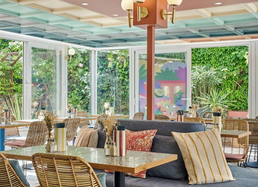 Restaurant Photo