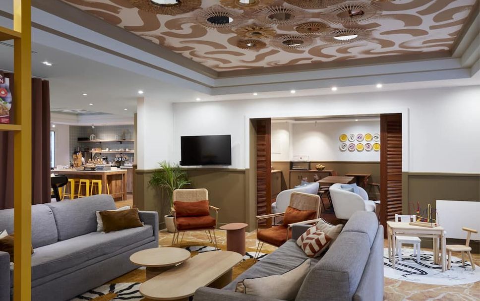 Lounge Photo
