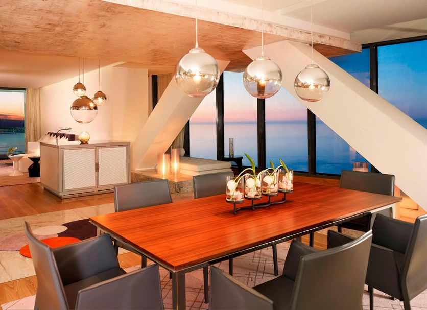 Dining room Photo