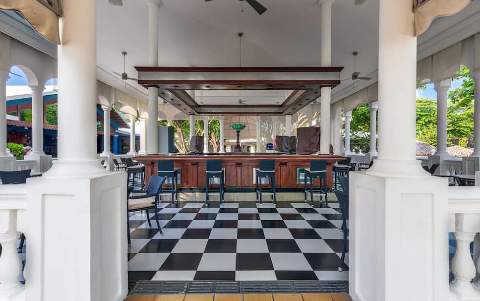 Bar Photo