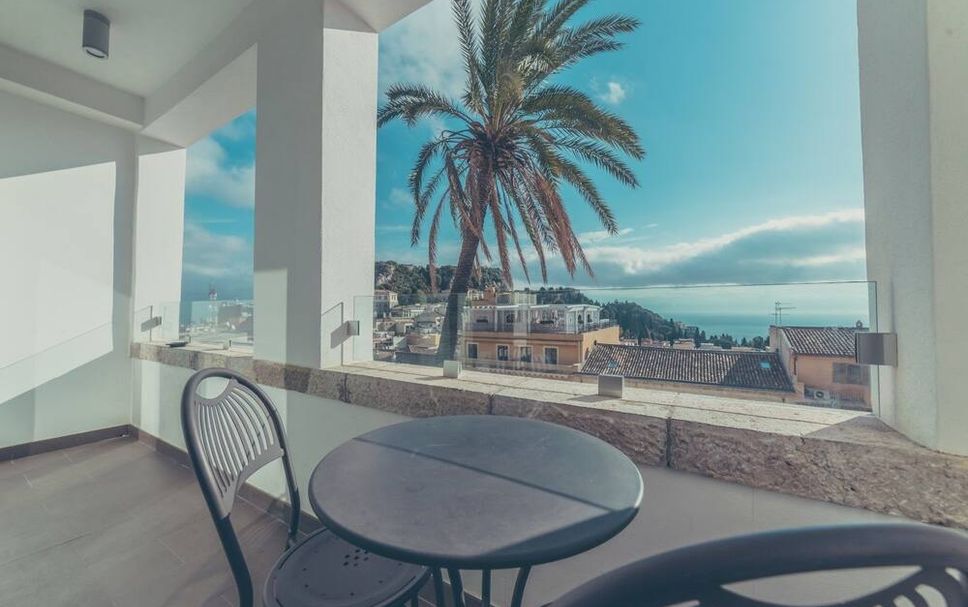 Balcony Photo