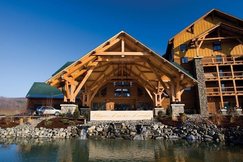 Hotel entrance Photo