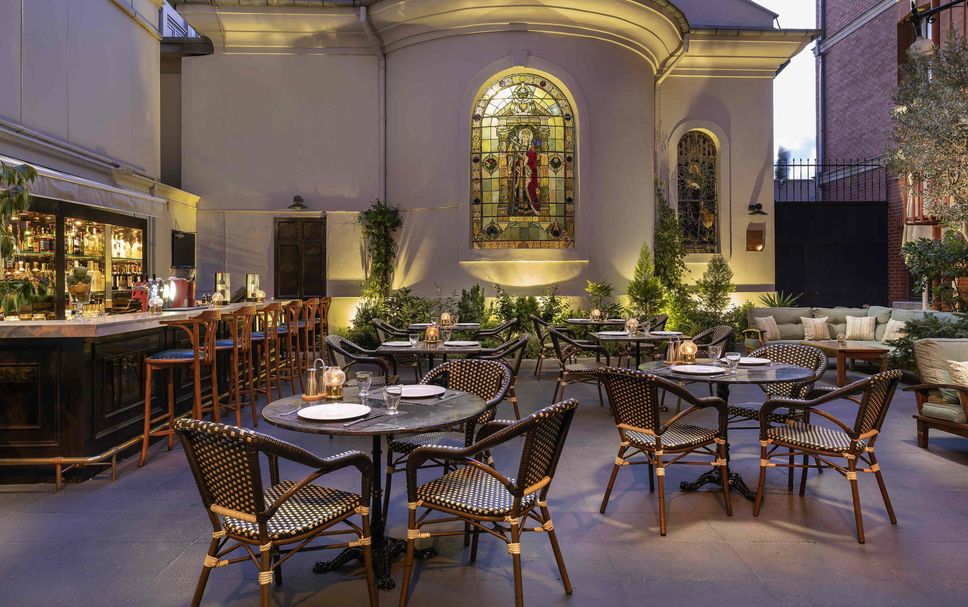 Restaurant Photo