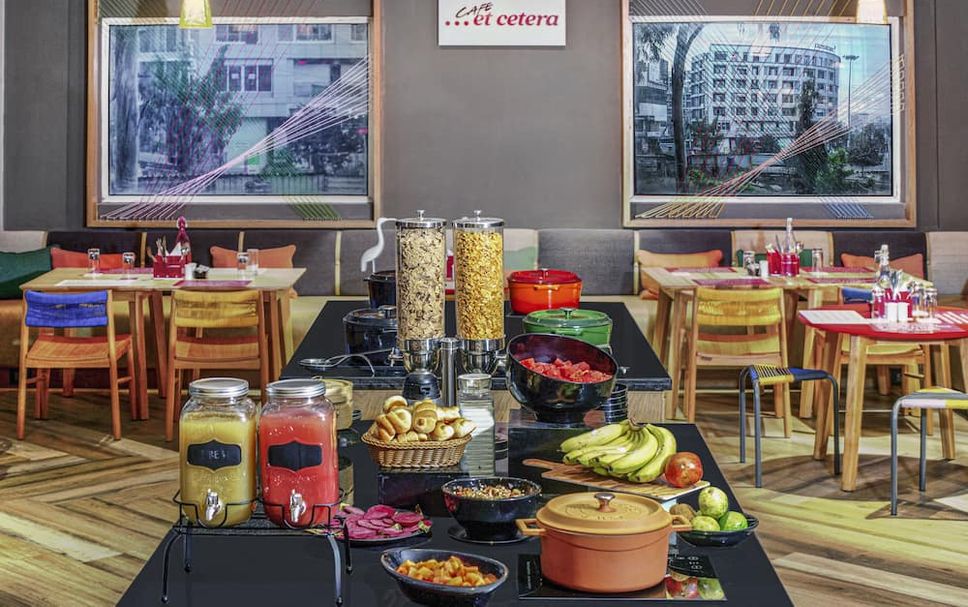 Buffet Photo
