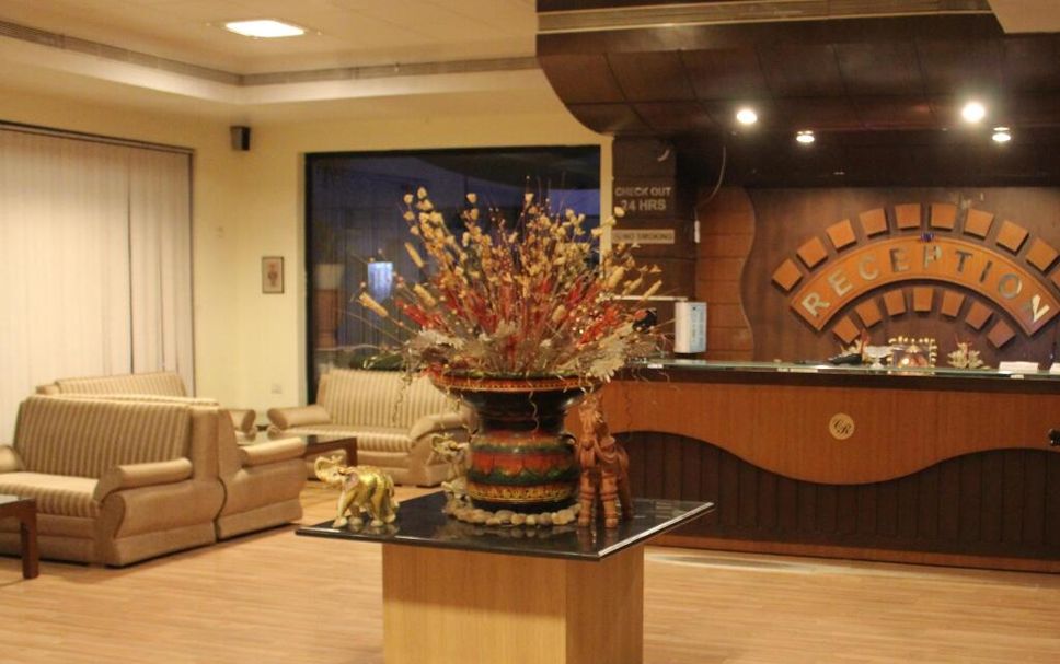 Front desk Photo