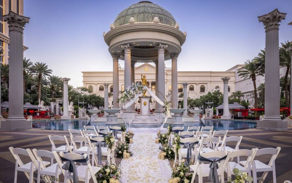 Banquet hall Photo