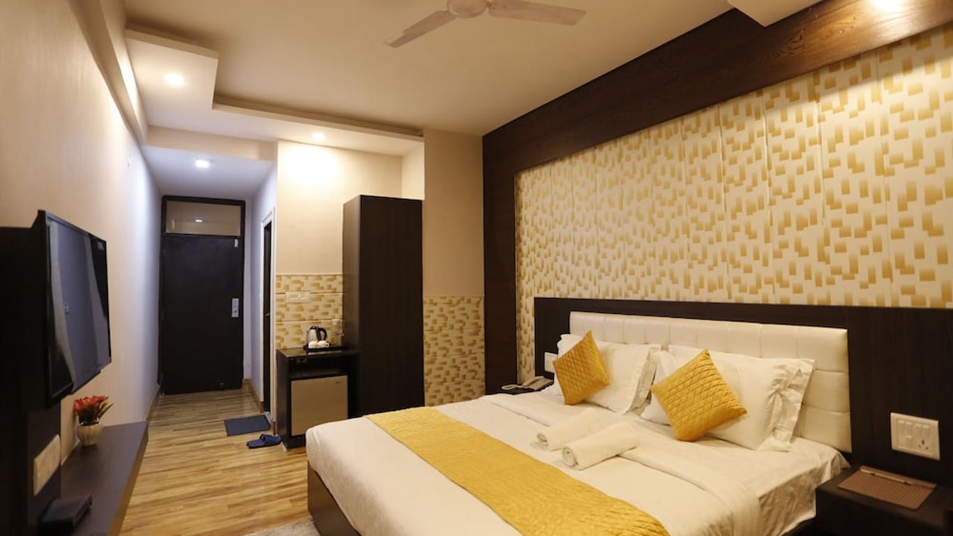 Paradise Ganga - A River Side Hotel