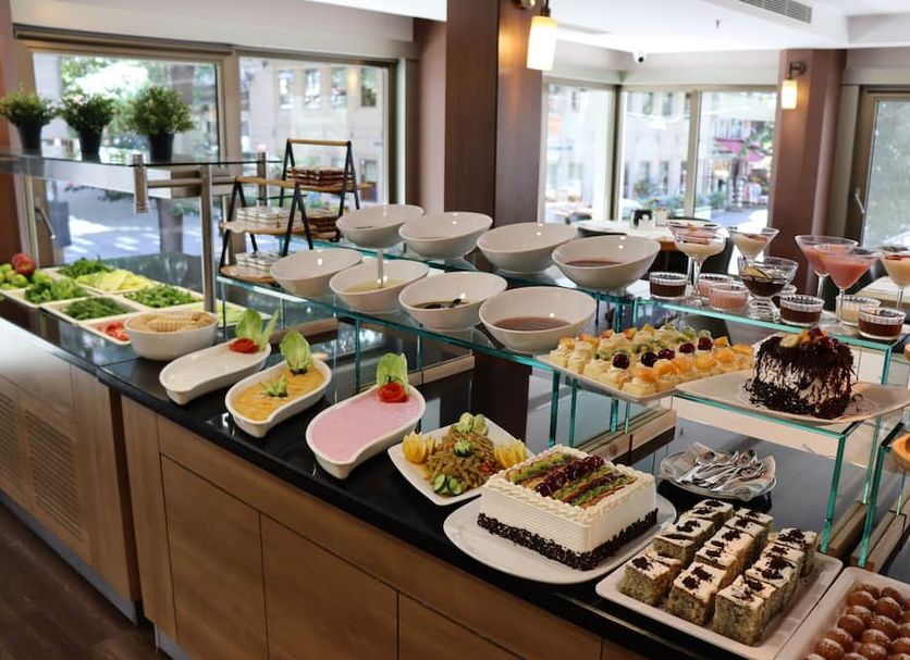 Buffet Photo