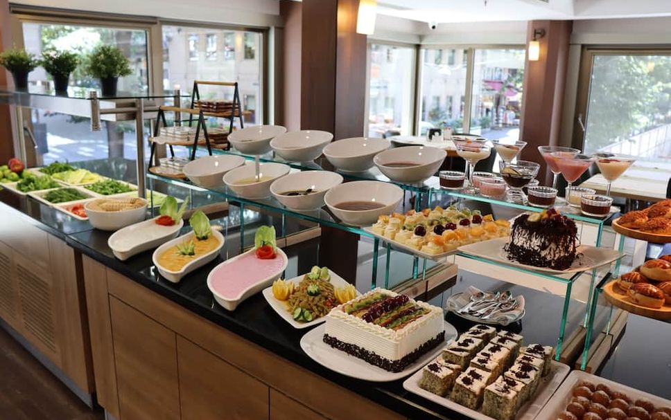 Buffet Photo