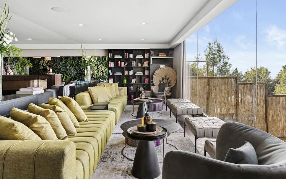 Lounge Photo