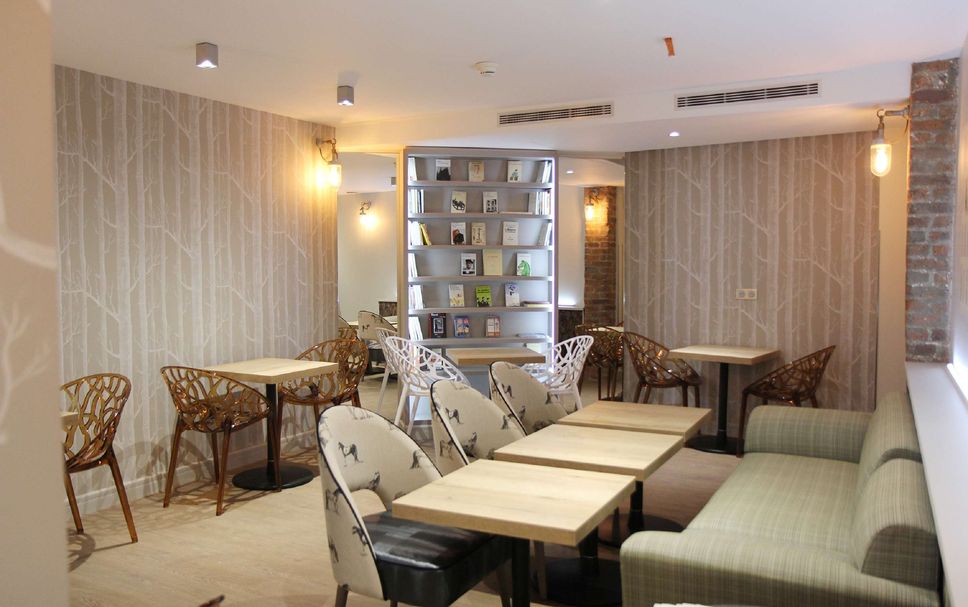 Restaurant Photo