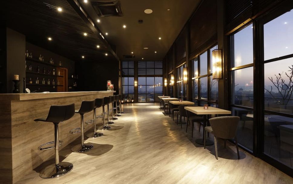 Bar Photo