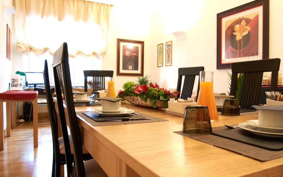 Dining room Photo