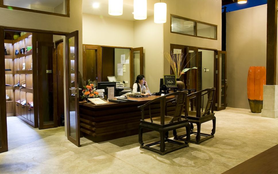 Front desk Photo