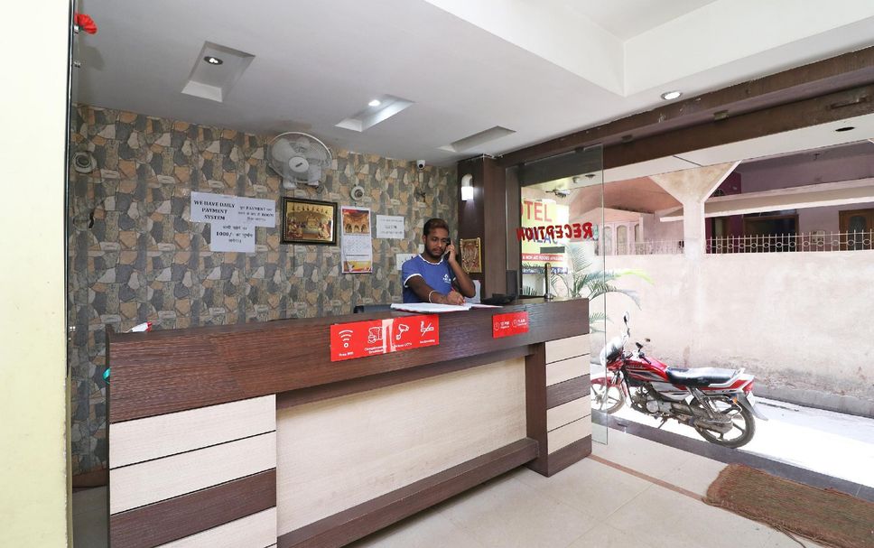 Front desk Photo