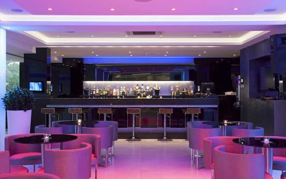 Bar Photo