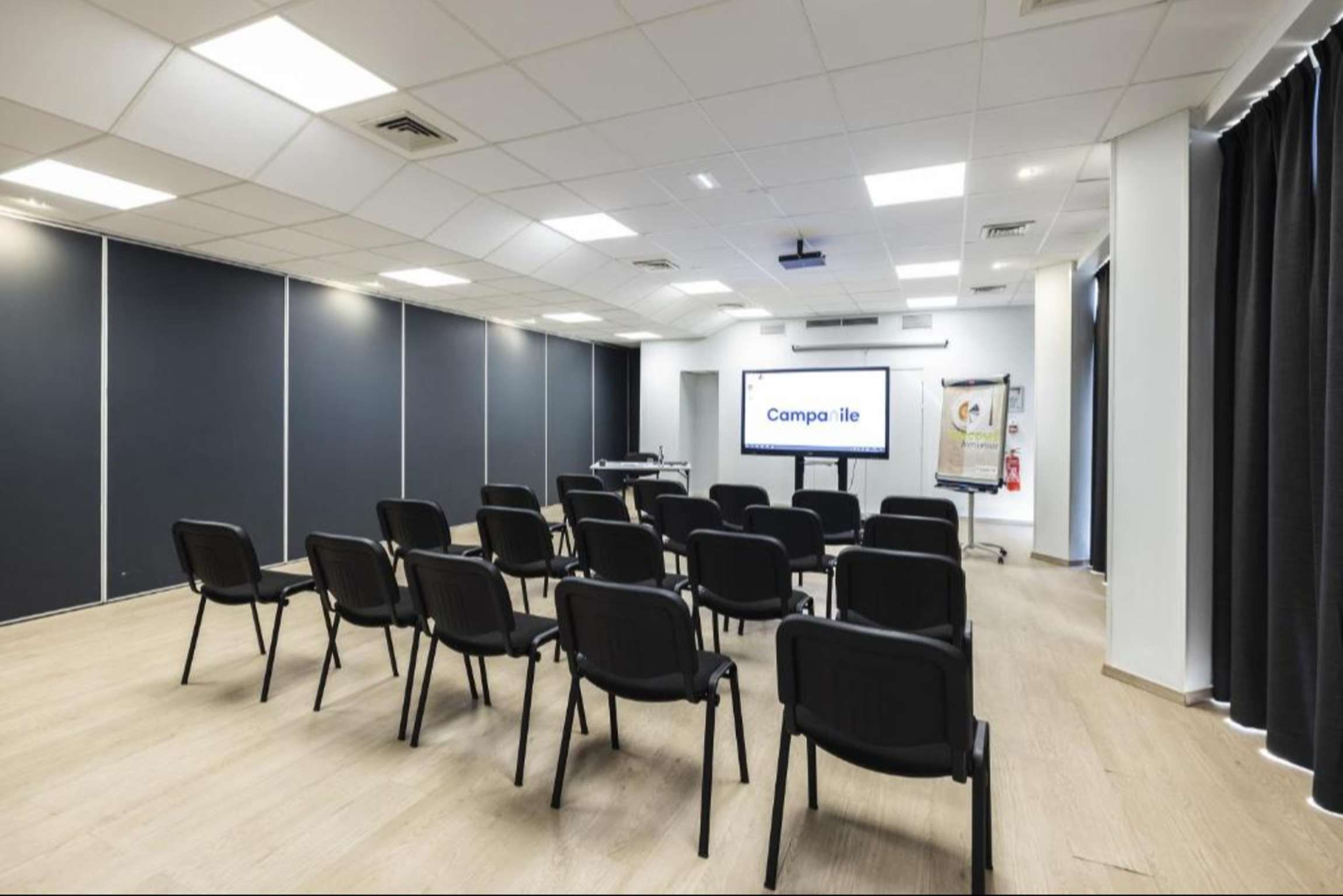 Conference room Photo