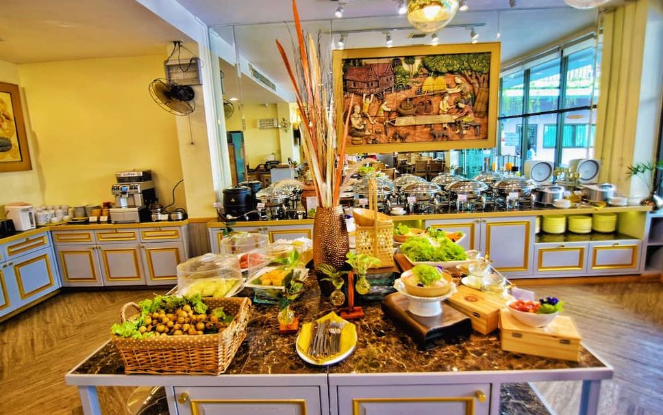 Buffet Photo