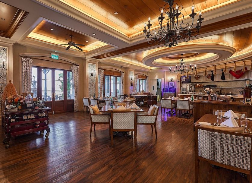 Restaurant Photo