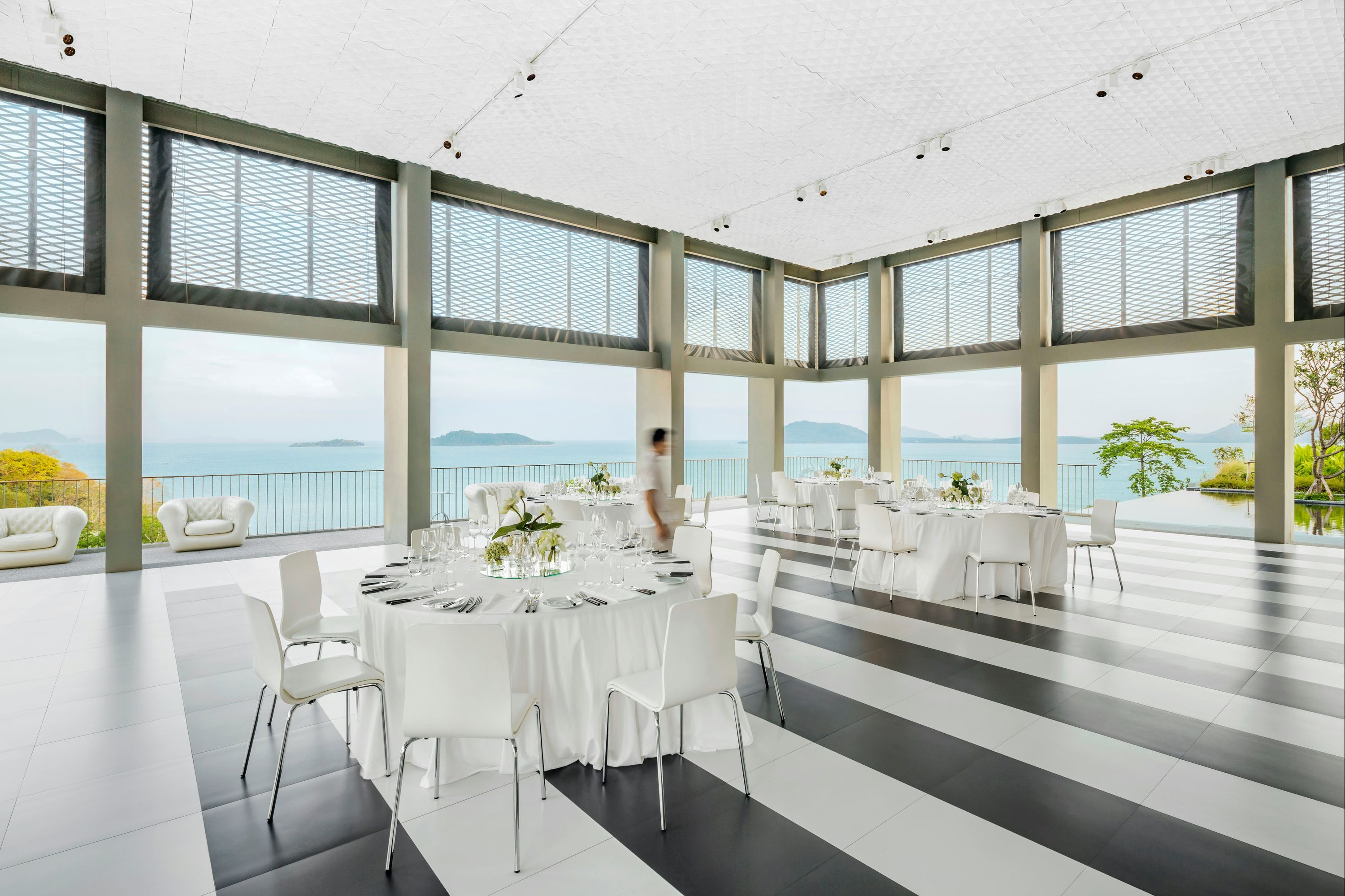 Banquet hall